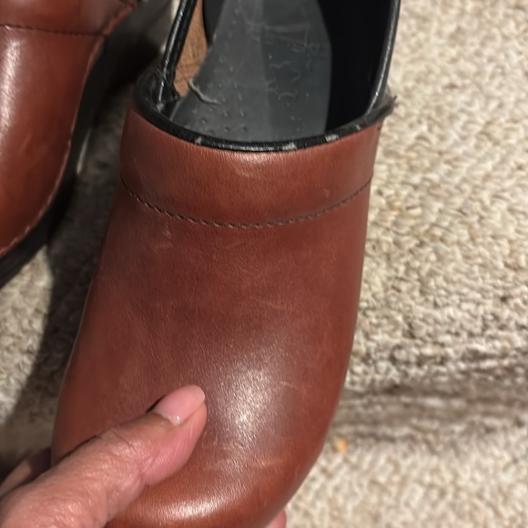 Dansko clogs. Pre-worn but good condition. Toffee brown. Size 38. - Picture 2 of 4